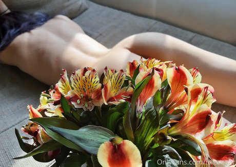 miamoar model xxx gallery