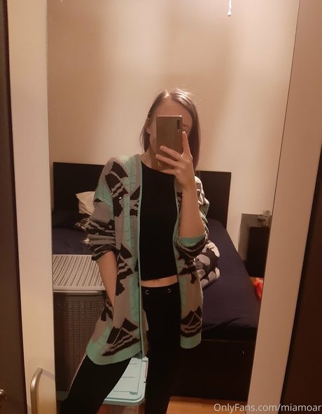 miamoar hd actress pics