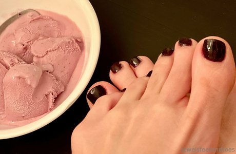 jewelsfeetandtoes pornstar pics