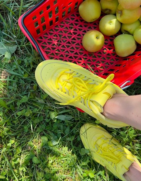 jewelsfeetandtoes star exclusive image