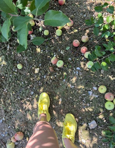 jewelsfeetandtoes nude pornstar photos