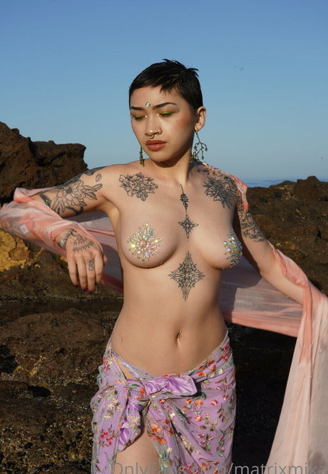 Matrixmika nudes pornstar img