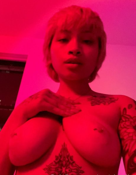 Matrixmika free pornstar image