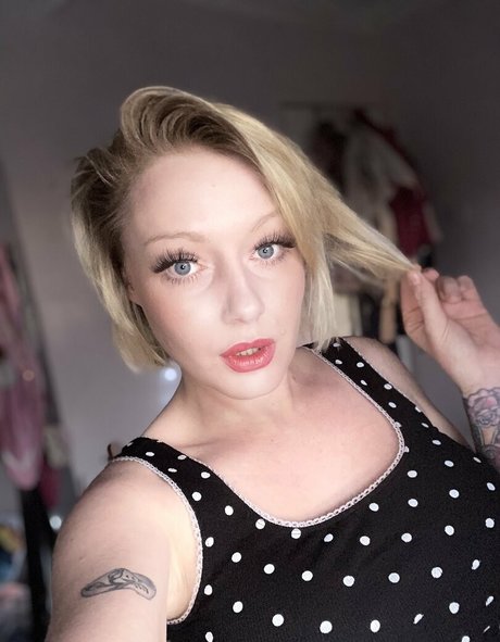 skinny milf onlyfans porn pictures