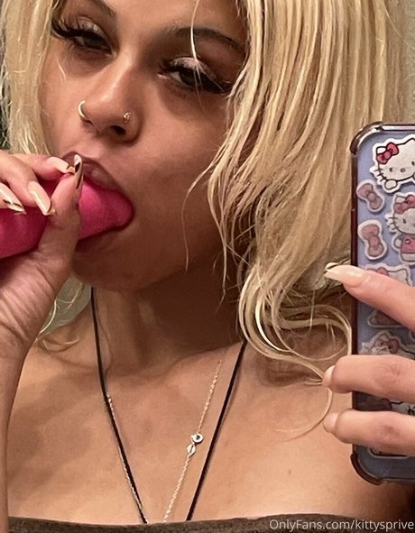 kittysprive adult model photos
