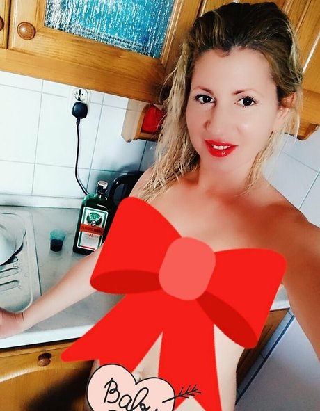 famous onlyfans hot nude images