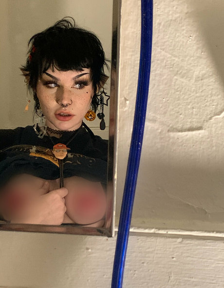 cupidoutlaw art model picture