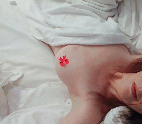 FlowersAndScars pornstar free picture