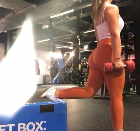 shemale blowjob onlyfans pornos images