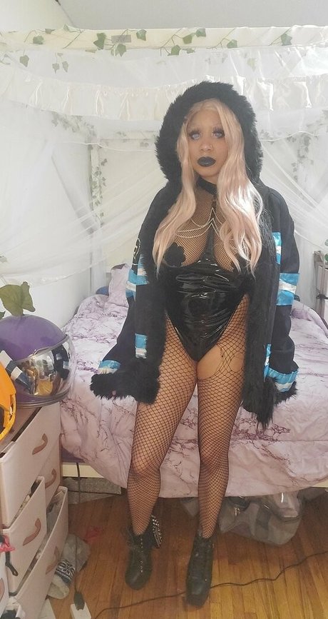 aaimztako porn star img