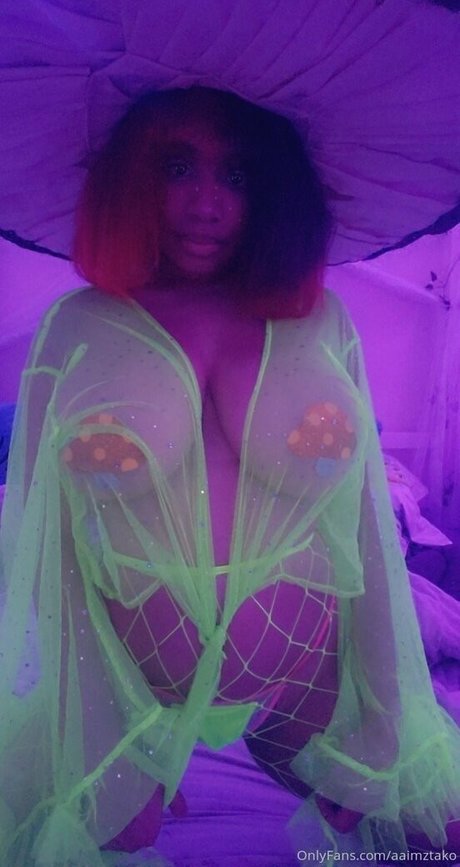 aaimztako erotic pornstar pic