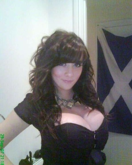 Stephanie Fox hd model picture