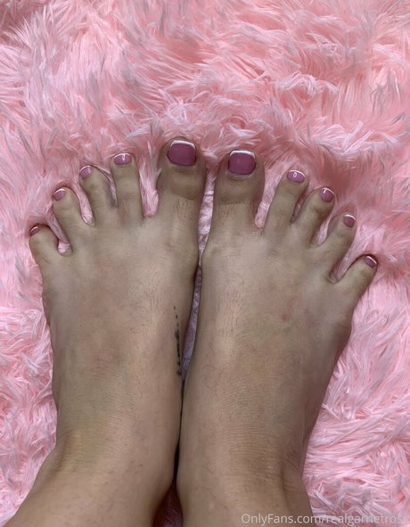 realgarnetrose free model gallery