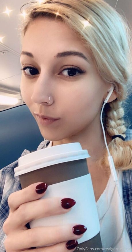 realgarnetrose model beautiful pictures