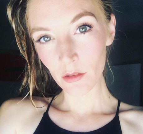 monawalesxxx adult actress pictures