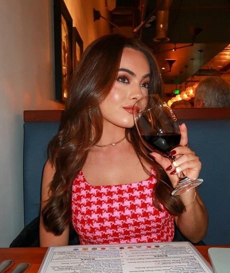 Ava Allan star adult img