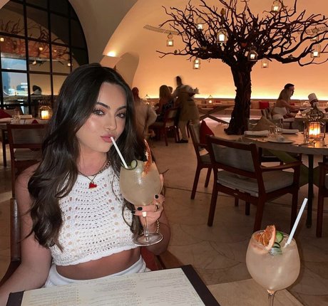 Ava Allan star high quality picture