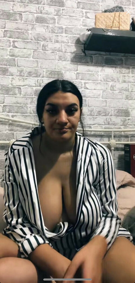 Chloe Whitham beautiful model galleries