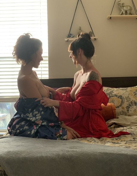 Alli Peach Hamilton high quality pornstar gallery