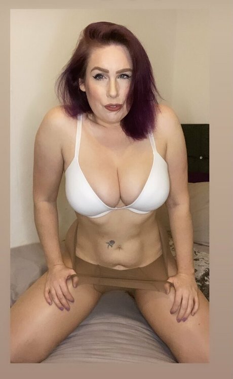 suziesuze star nudes photos