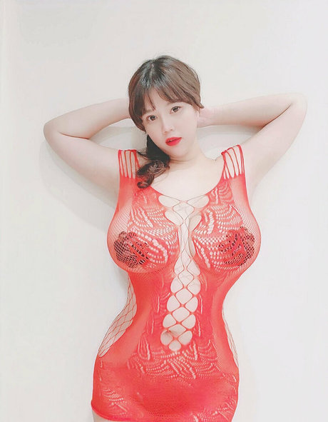 Picweiwei high quality pornstar image