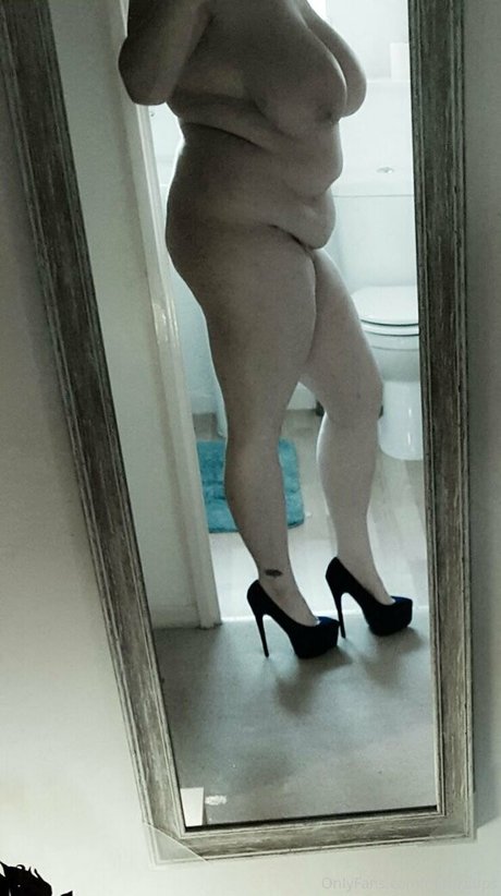 misskcups model nice gallery