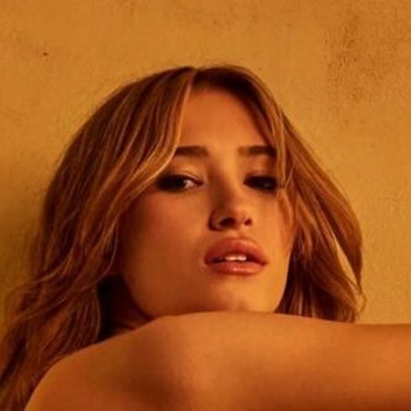 Carolina Cardoso pornstar art pictures