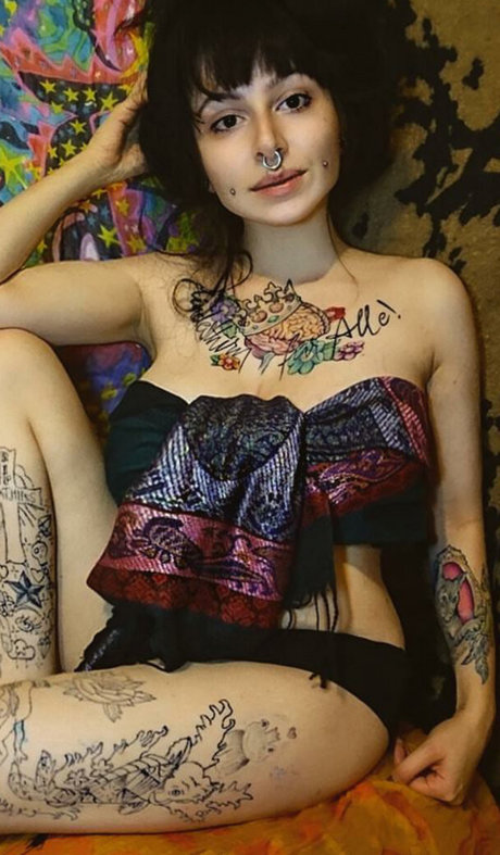 Zainab model sex photo