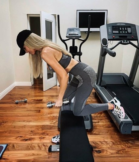 Rosanna Davison sexy pornstar img