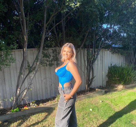 Chantelle A hot model gallery