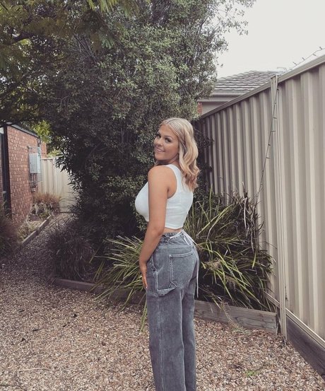 Chantelle A star nudes image