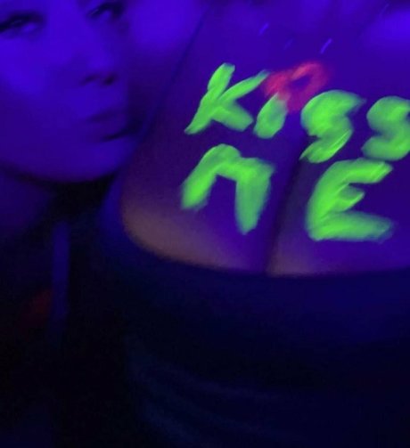 Chantelle A sexy actress photos