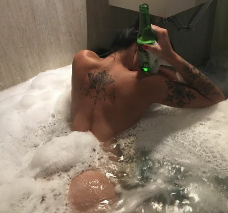 Karen Cristine model xxx pics