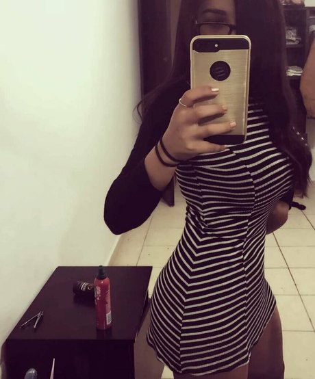 thick latina milf onlyfans erotic images