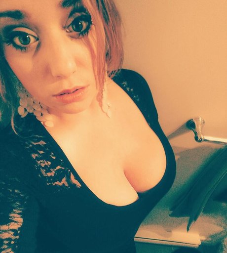 female popular onlyfans sexy naked images