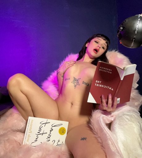 Lavlune hot pornstar photo