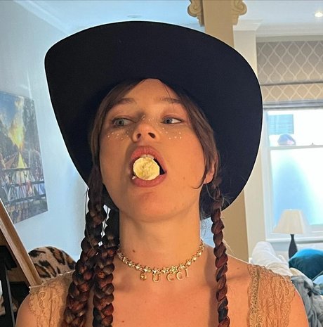 Rhian Teasdale pornstar sexy photo