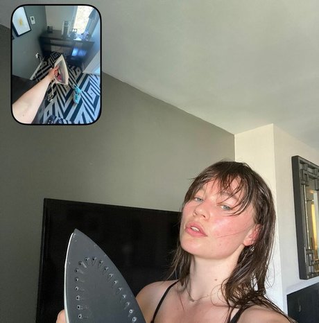 Rhian Teasdale model adult pictures