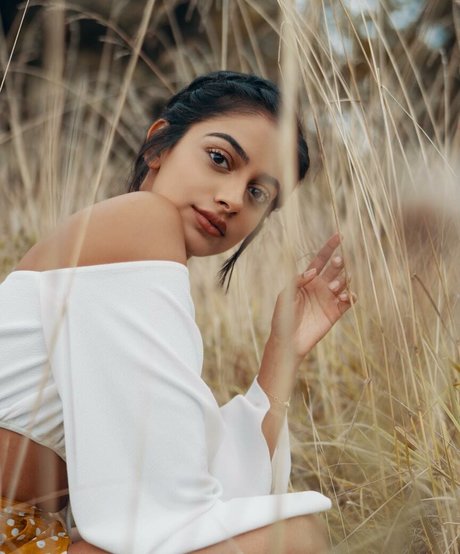 Banita Sandhu pornstar erotic image