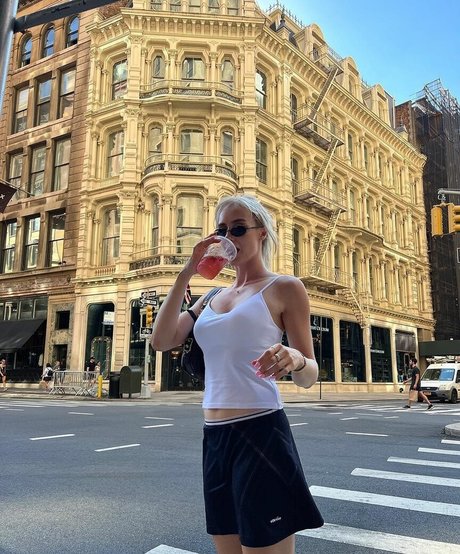 Rachael Nyhuus star porn photos