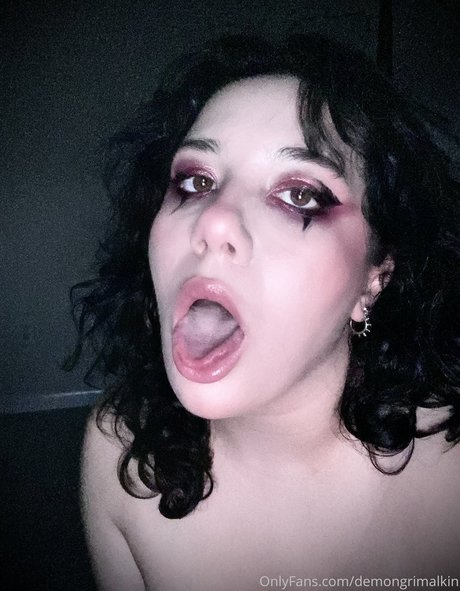 DemonG Bugs beautiful model pictures