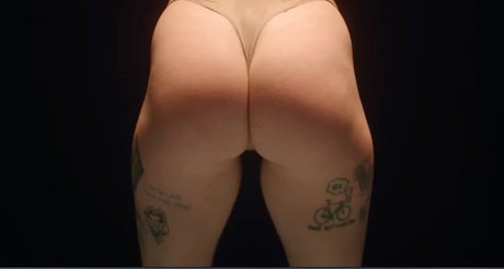 Georgia Maq art star pictures