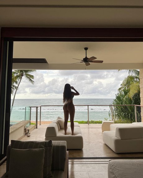 Alexa Dellanos model naked pictures