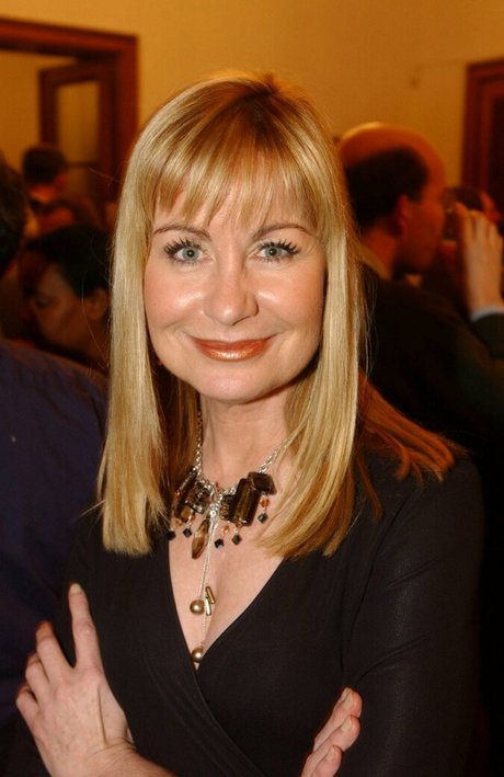 Sian Lloyd nude model galleries