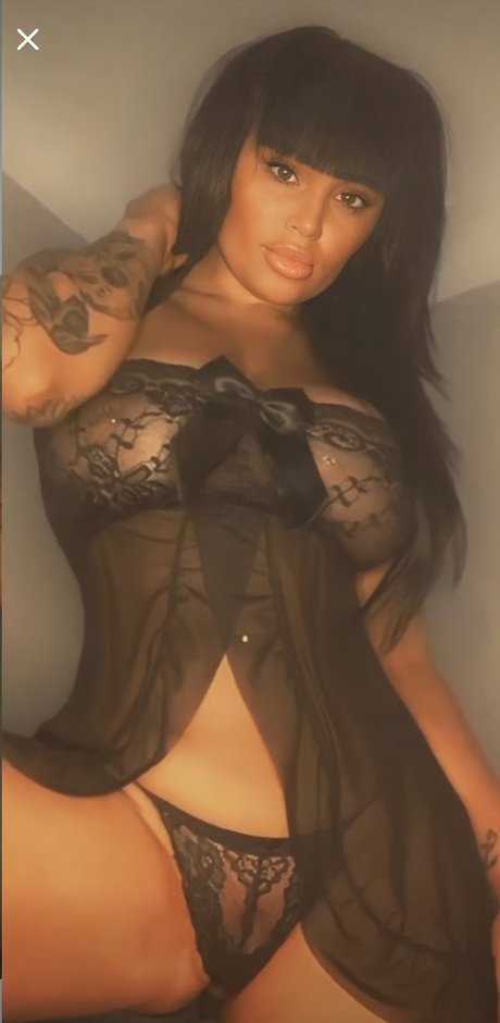 Nicole Tyson model nude pics