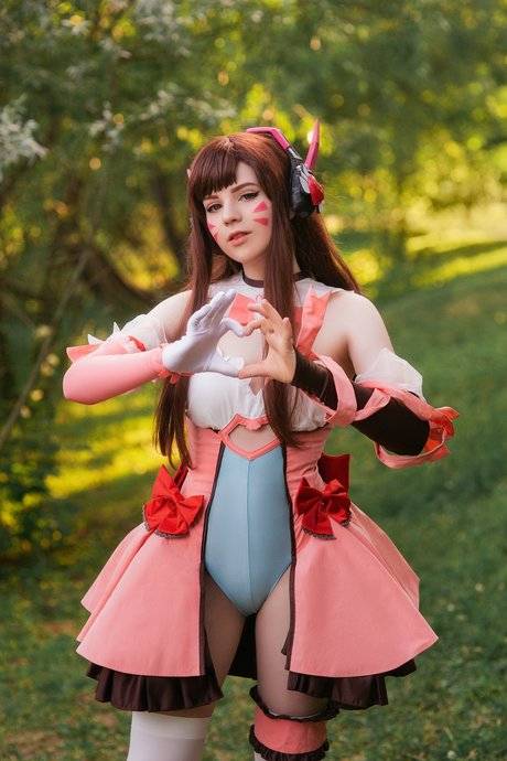 Kawaiitsu sexy actress photo