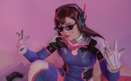 Kawaiitsu model top galleries