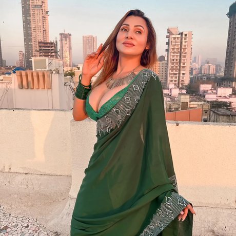 Karrishma Kar pornstar art pics