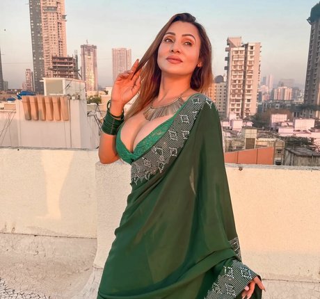 Karrishma Kar model porn pics