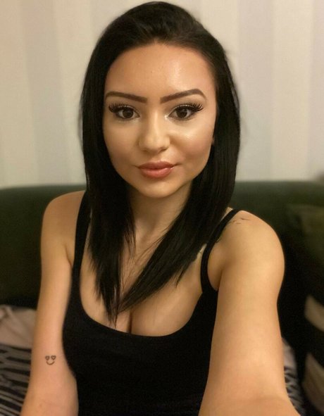 Sivan Dagan pornstar nude image